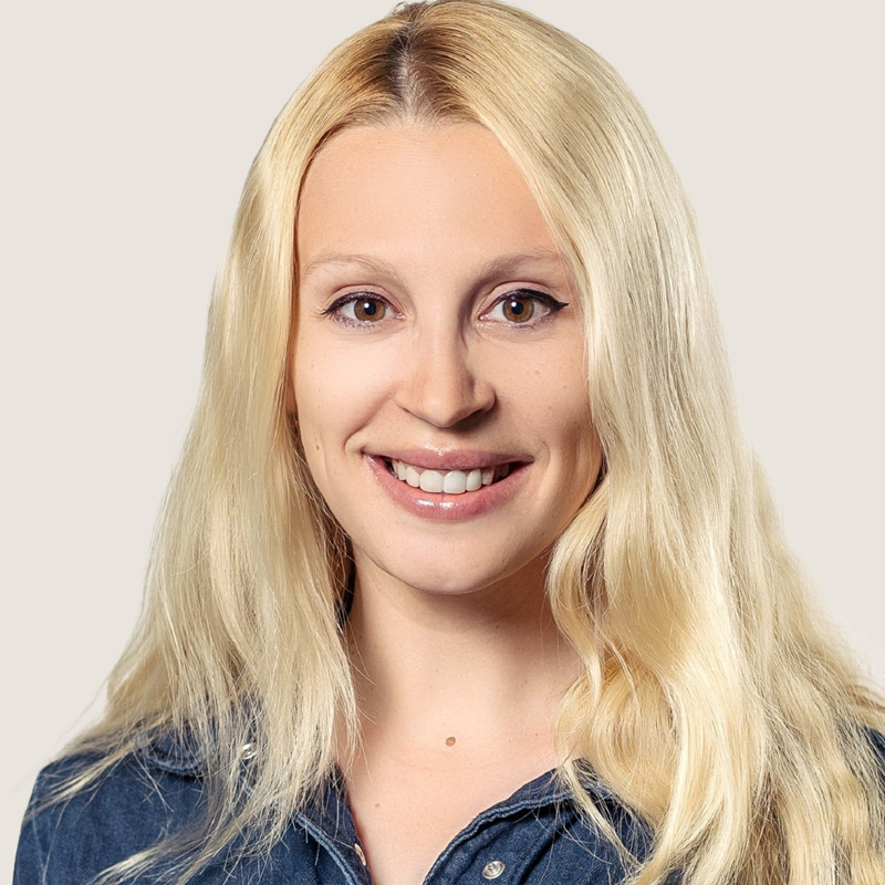  Lilia Usik
